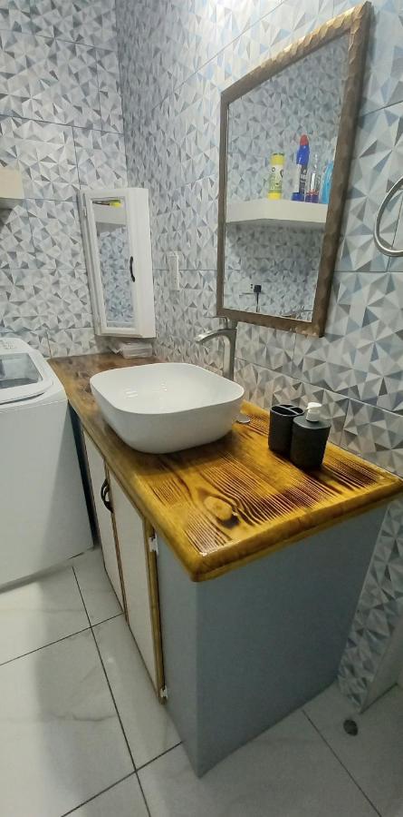 Cozy Vacation Retreat With Free Parking Apartment Roseau Luaran gambar